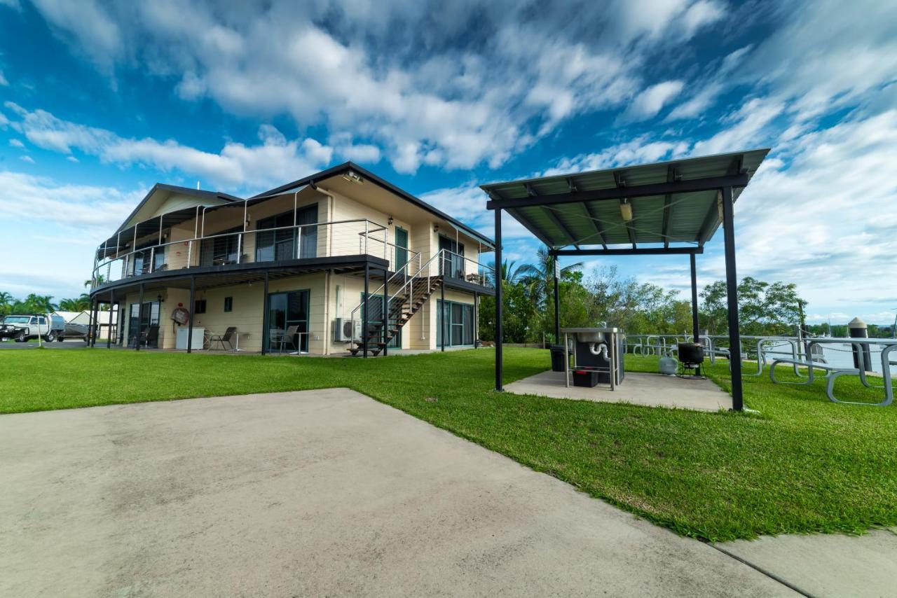 Lucinda Fishing Lodge Exterior photo