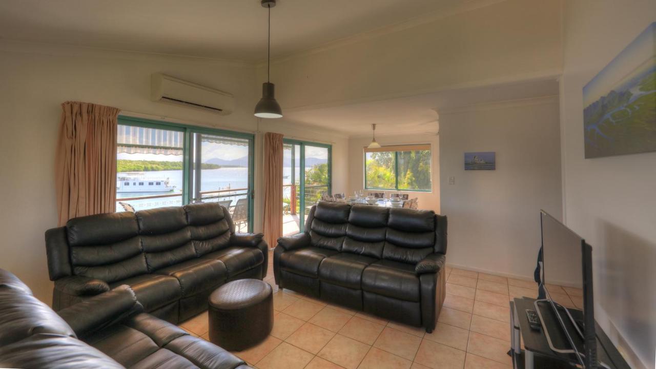 Lucinda Fishing Lodge Exterior photo