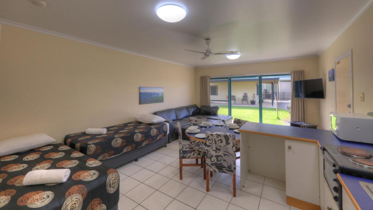Lucinda Fishing Lodge Exterior photo